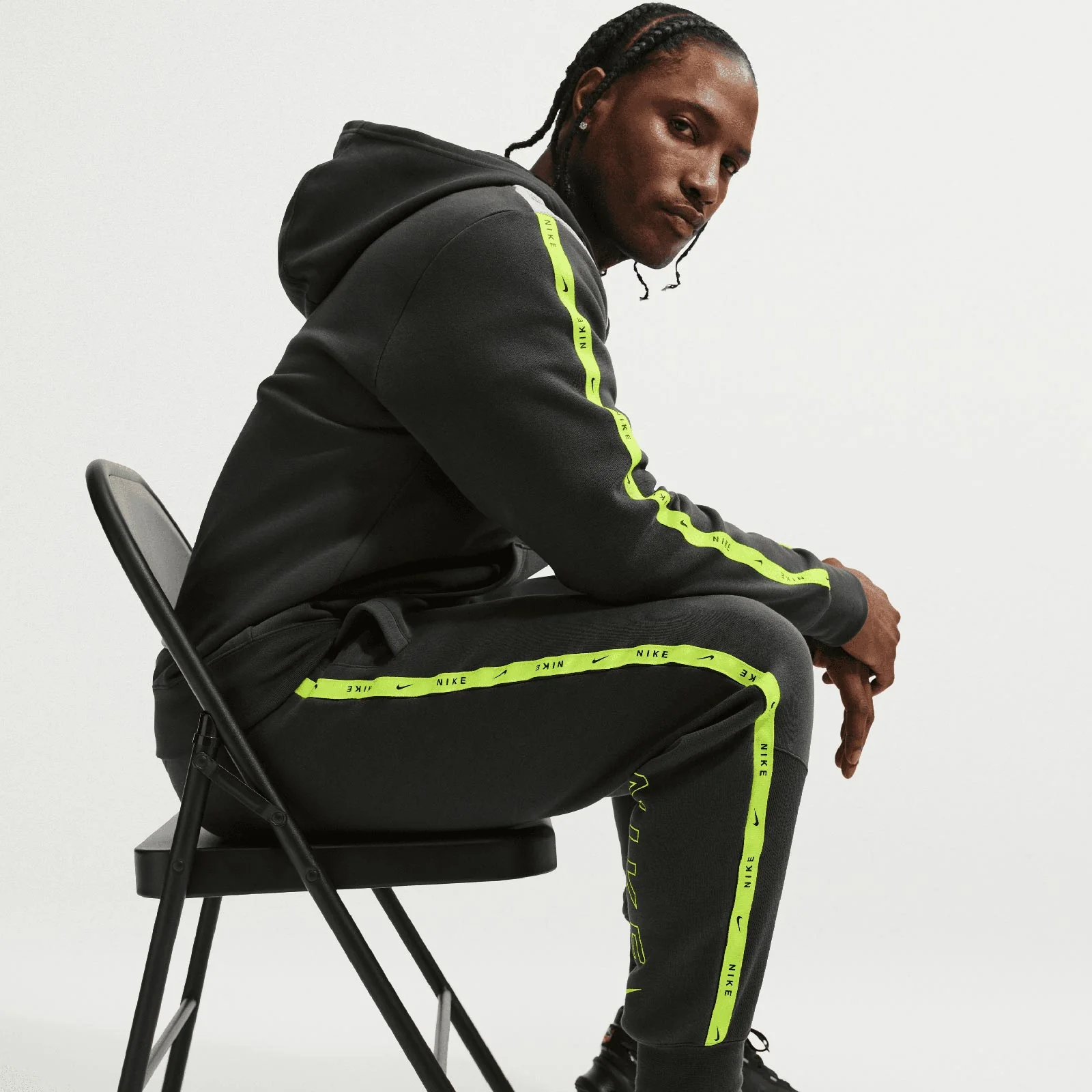 Nike Sportswear City Side Mens Fleece Joggers - Image 3