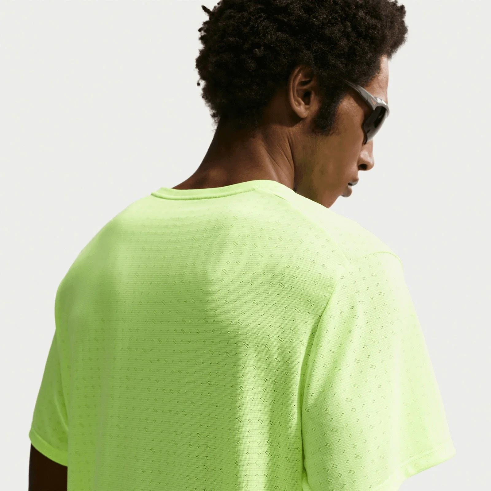 Nike Miler Breathe Mens Dri-FIT Short-Sleeve Running Top - Image 4