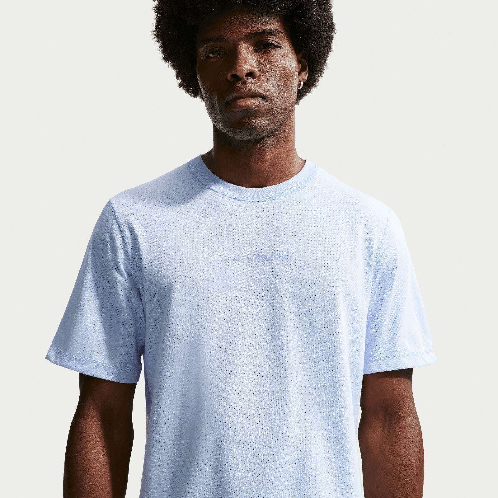Nike Primary Mens Dri-FIT Short-Sleeve Training Top - Image 3