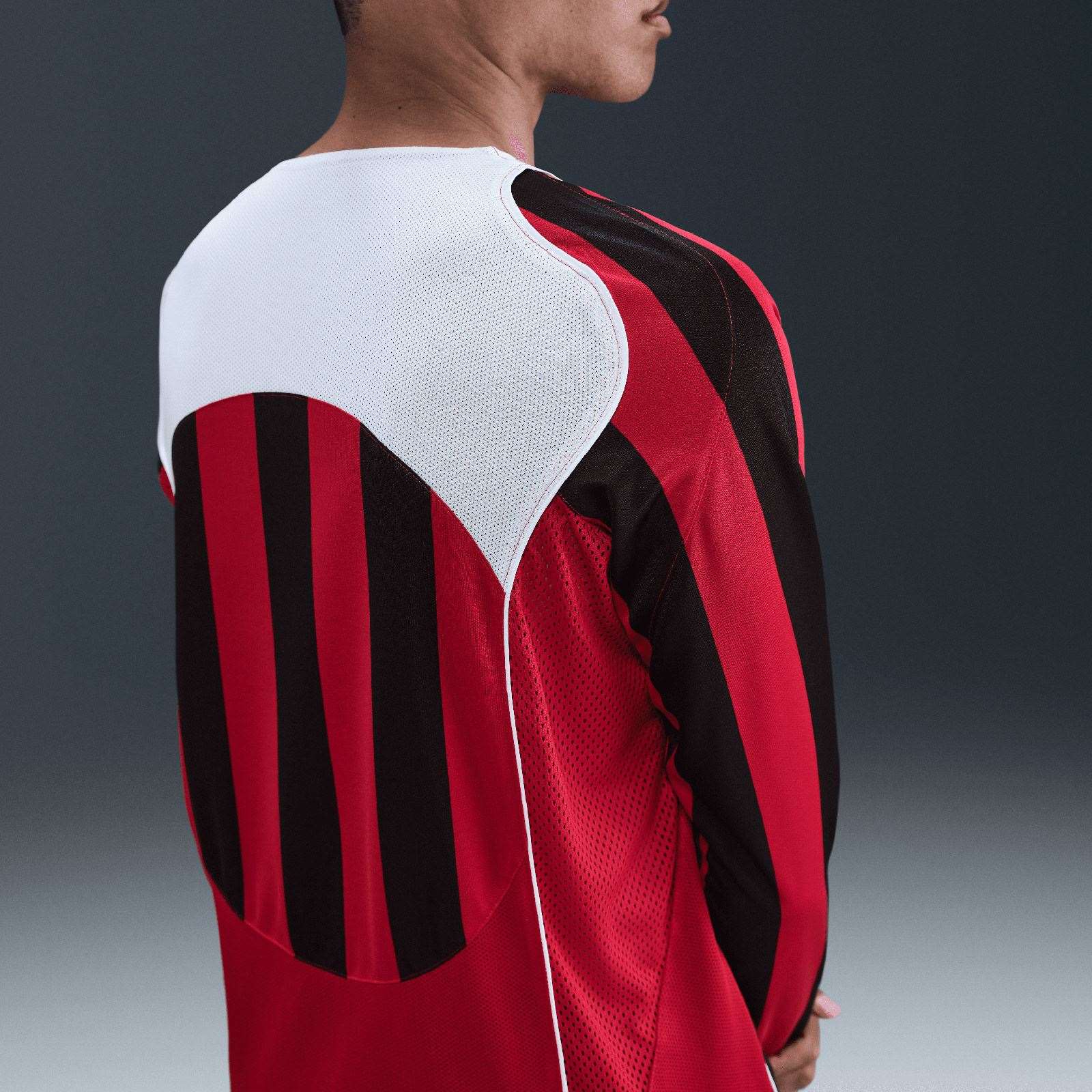 Nike Total 90 Mens Dri-FIT Long-Sleeve Soccer Top - Image 4