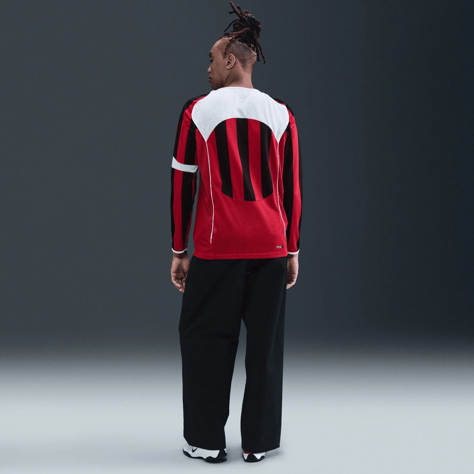 Nike Total 90 Mens Dri-FIT Long-Sleeve Soccer Top - Image 7