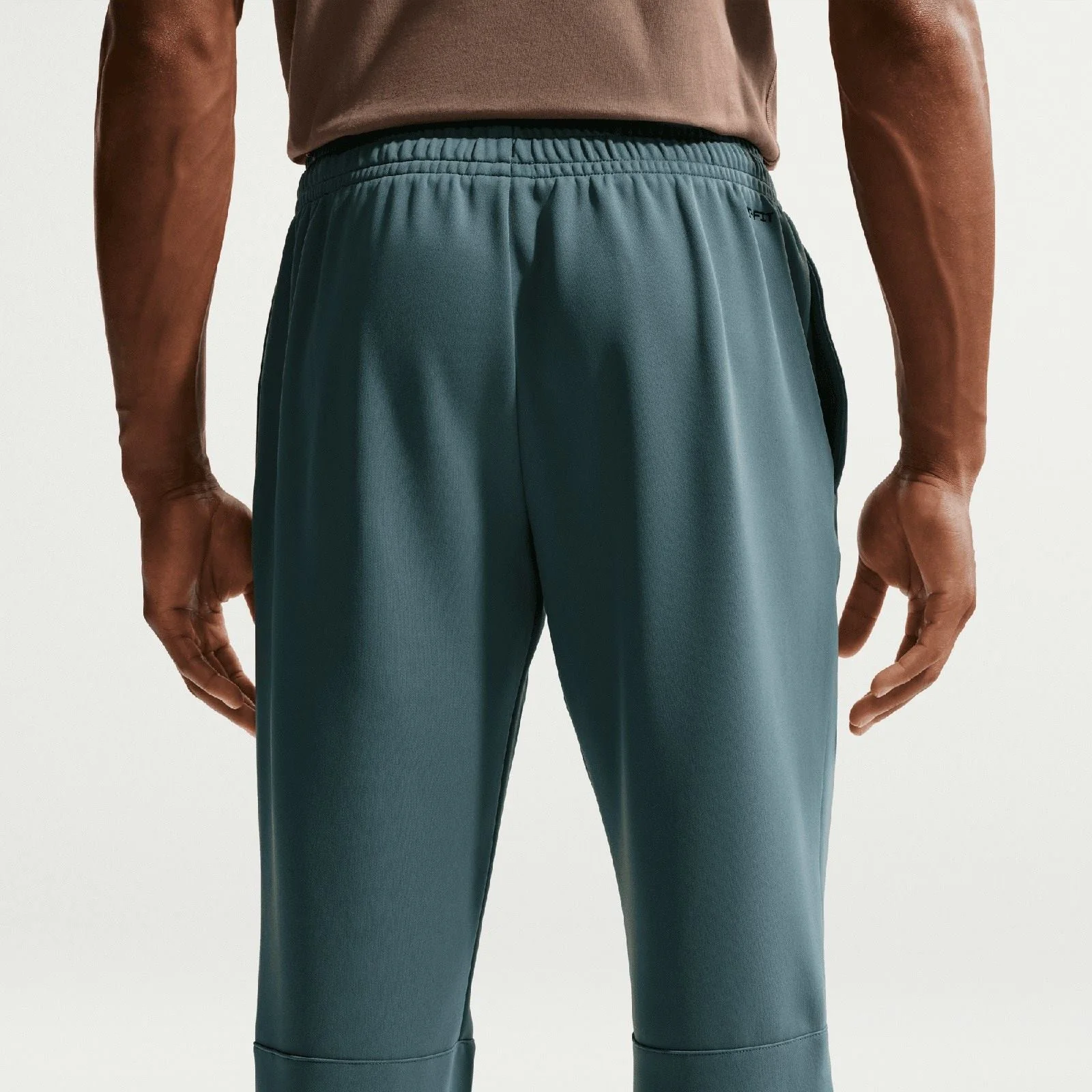 Nike Hyverse Mens Dri-FIT UV Fleece Training Jogger Pants - Image 4