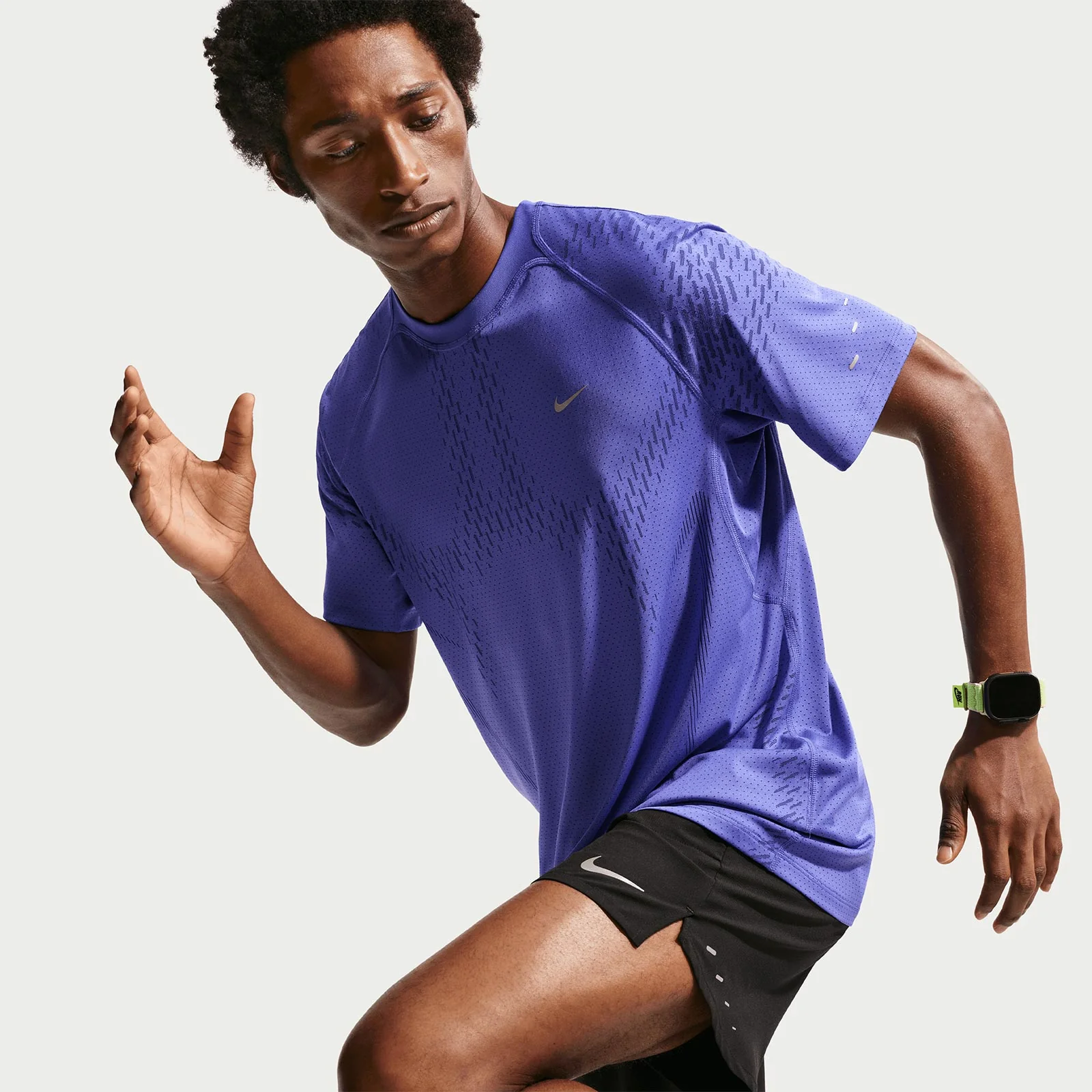 Nike Stride Mens Dri-FIT ADV Short-Sleeve Running Top - Image 5