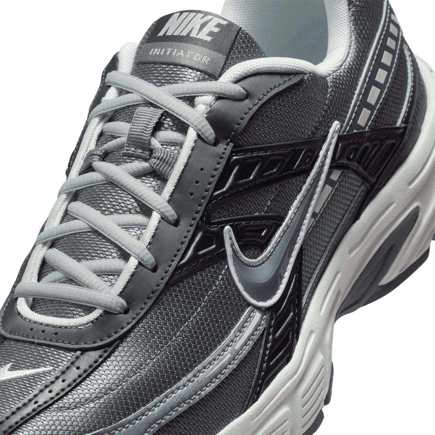 Nike Initiator Mens Shoes - Image 5