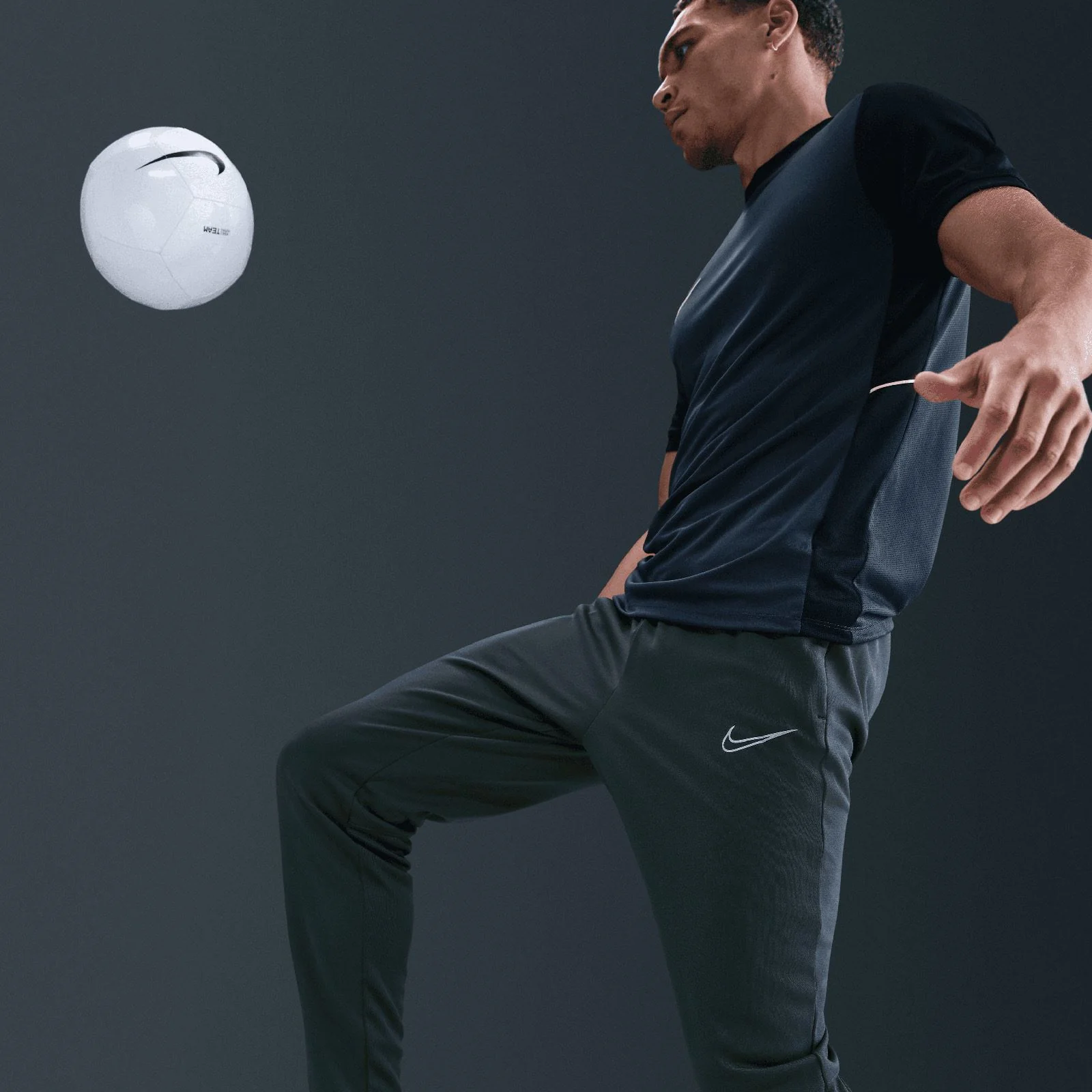 Nike Academy Winter Warrior Mens Therma-FIT Soccer Pants - Image 5