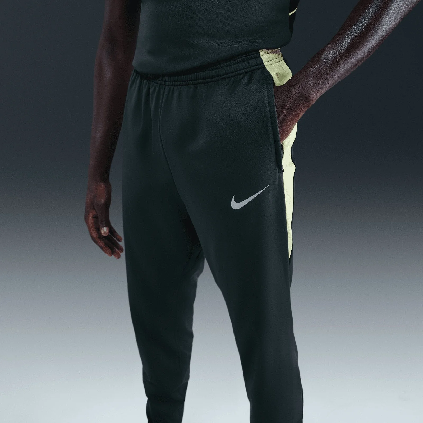 Nike Strike Mens Therma-FIT Soccer Pants - Image 5