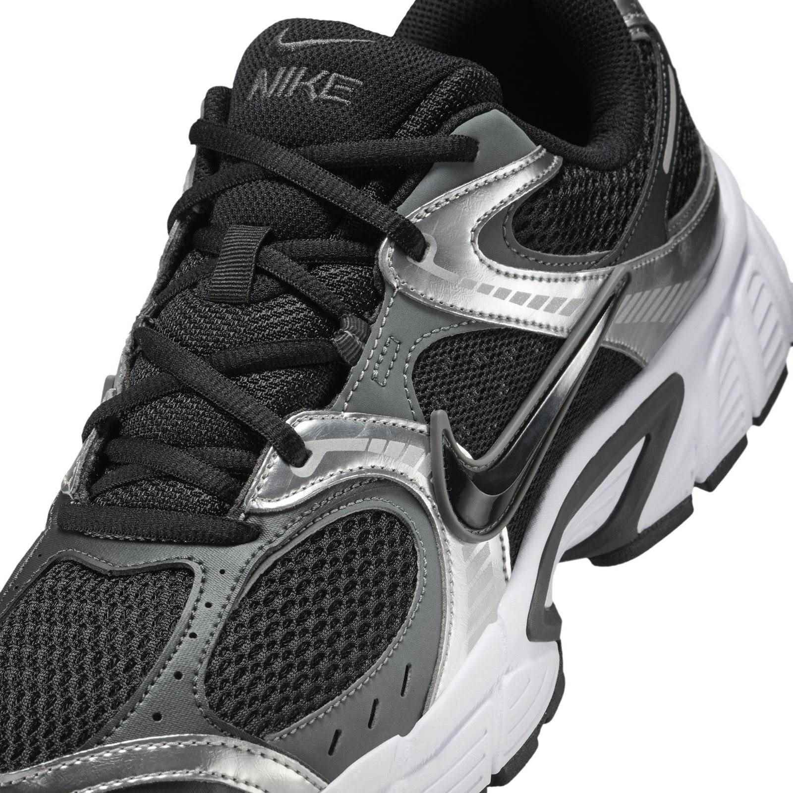 Nike V5 RNR 3 Mens Shoes - Image 5
