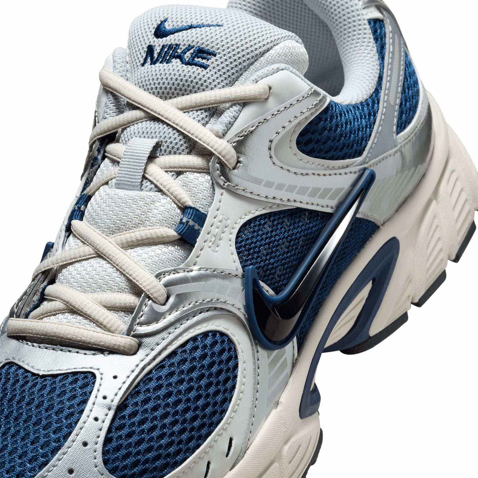 Nike V5 RNR Mens Shoes - Image 5