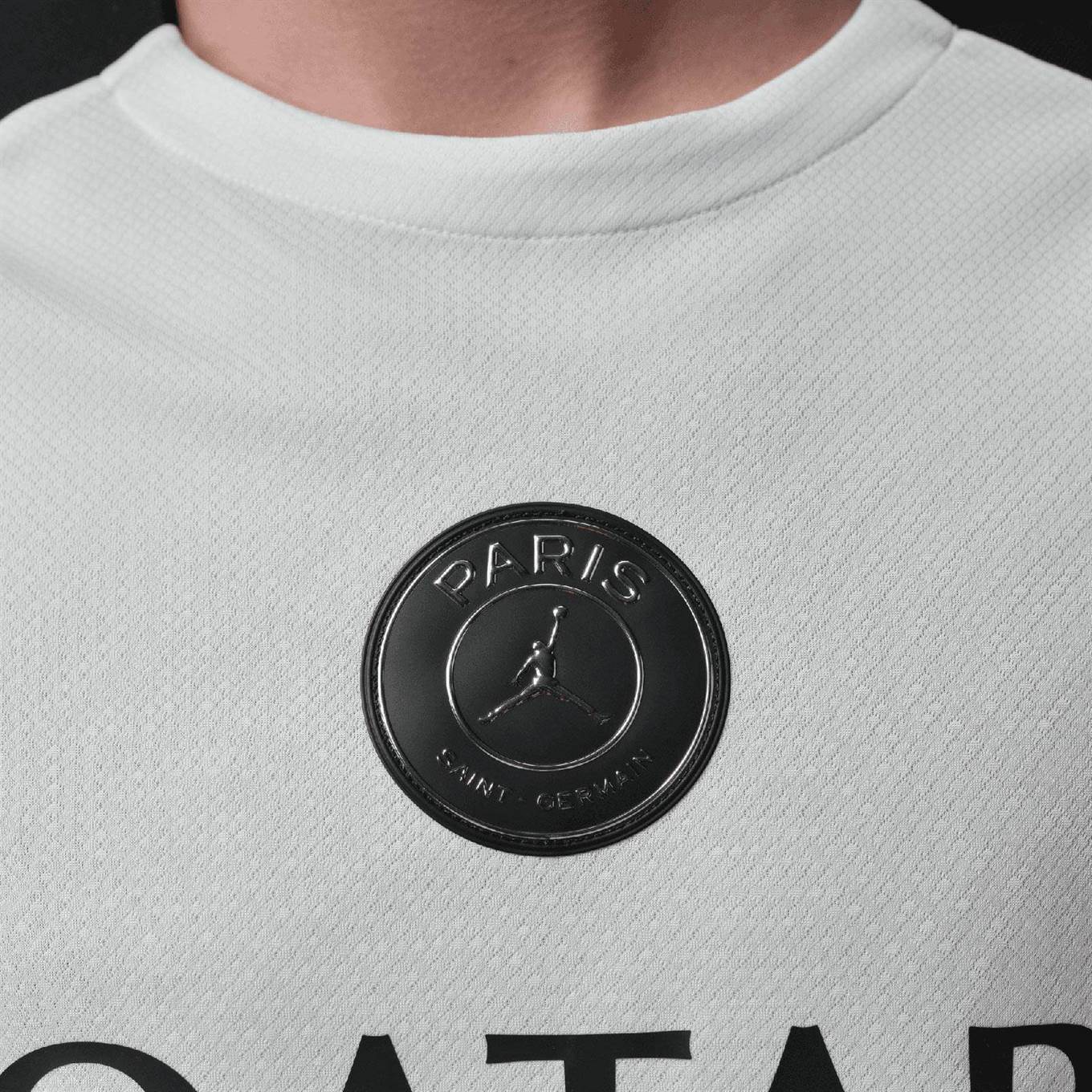 Nike Jordan Paris Saint-Germain Strike Night Edition Mens Dri-FIT Soccer Short-Sleeve Knit Top - Image 4