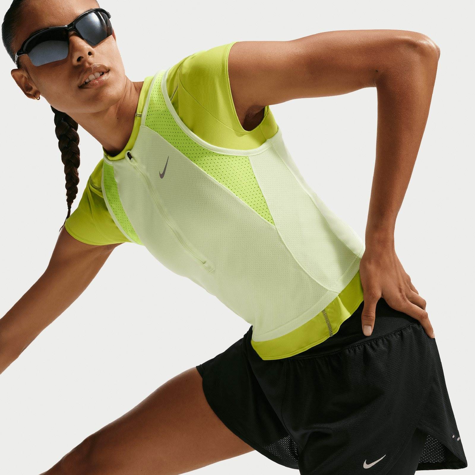 Nike Tempo Flow Womens Dri-FIT Mesh 2-in-1 Running Shorts - Image 4