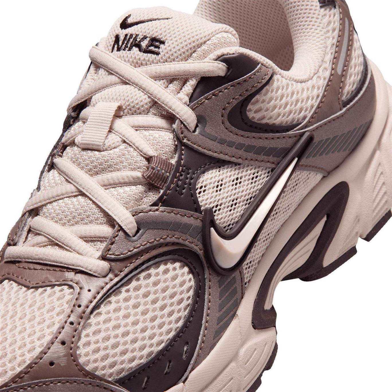 Nike V5 RNR SE Womens Shoes - Image 5