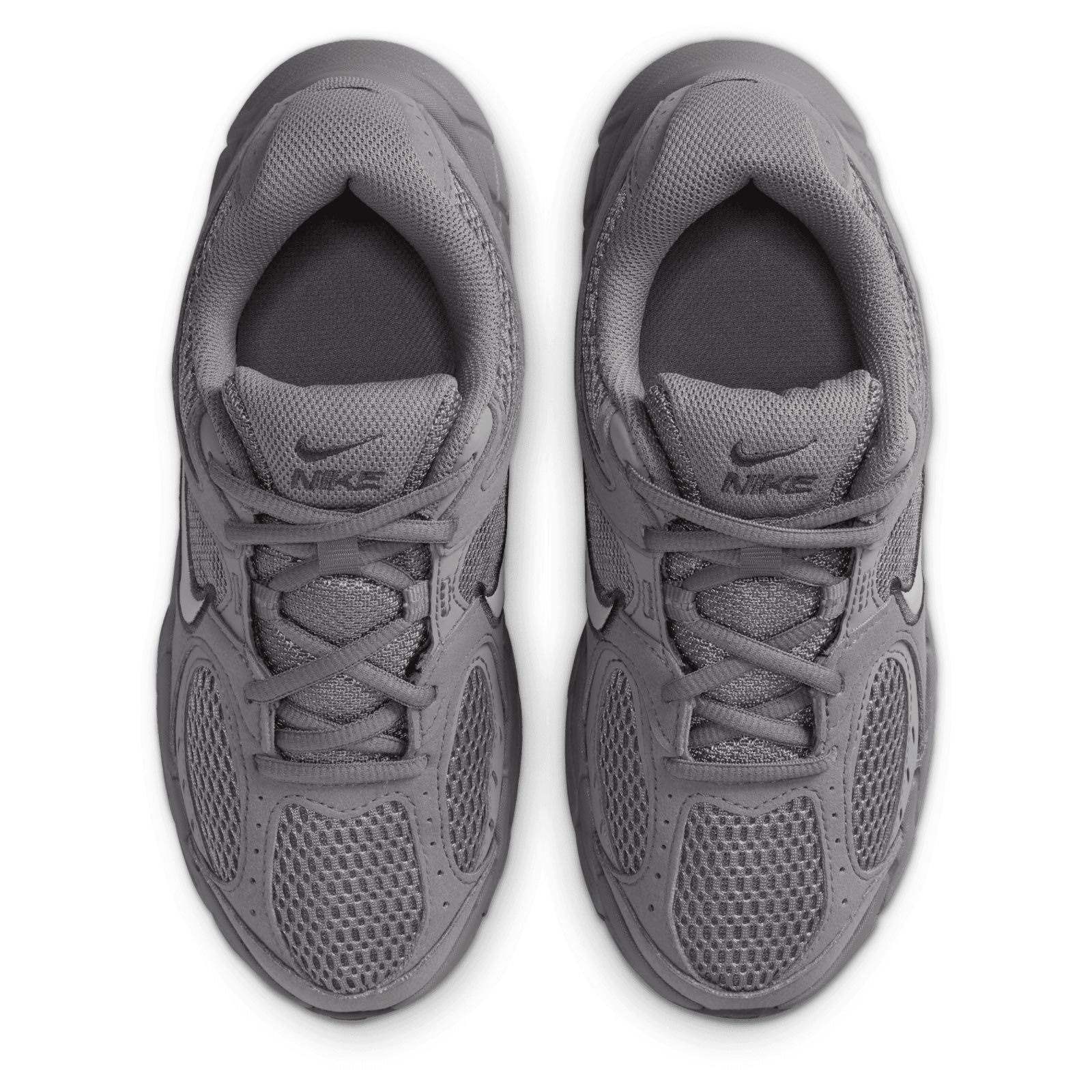 Nike V5 Runner Suede Kids Shoes - Image 3