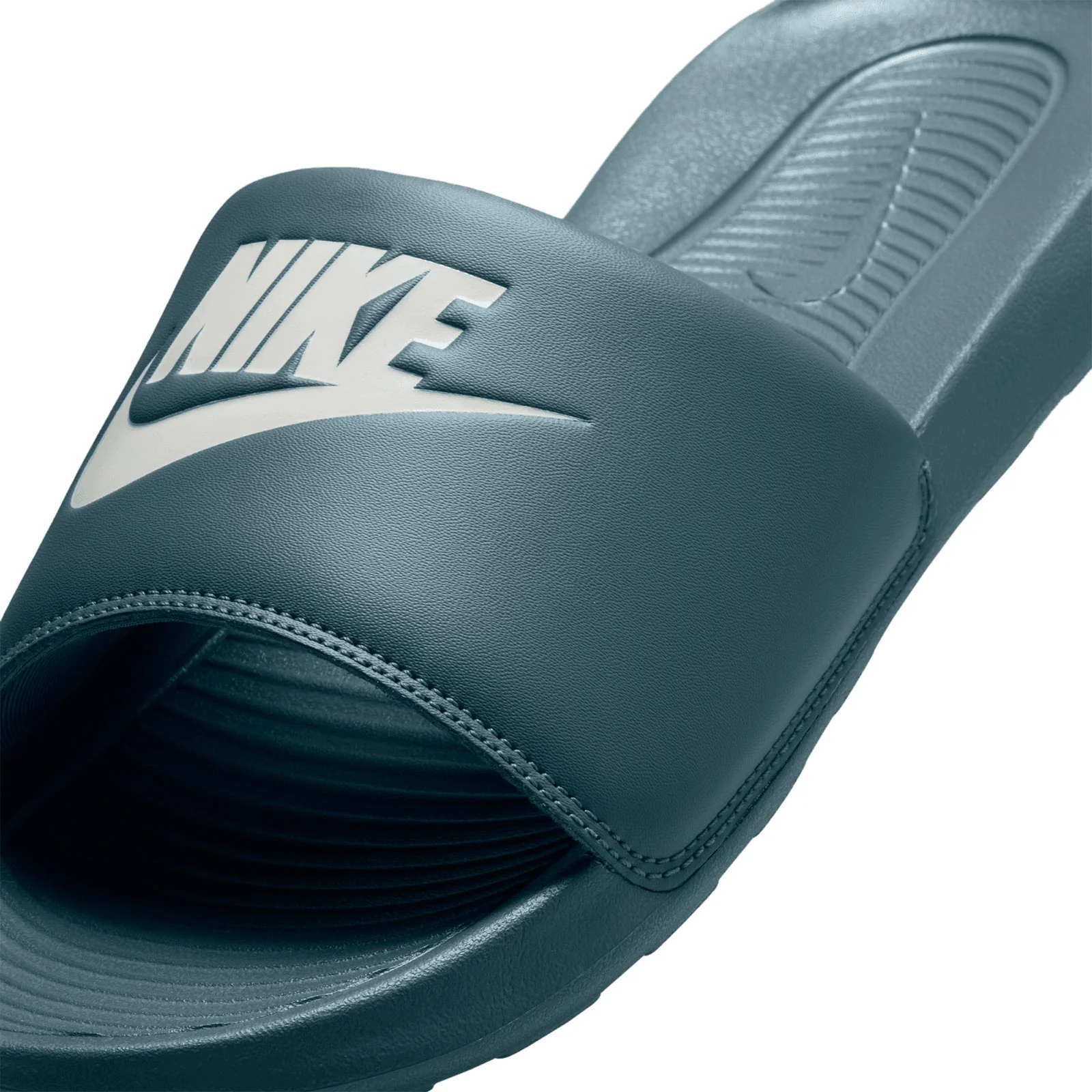 Nike Victori One Mens Slides - Image 5