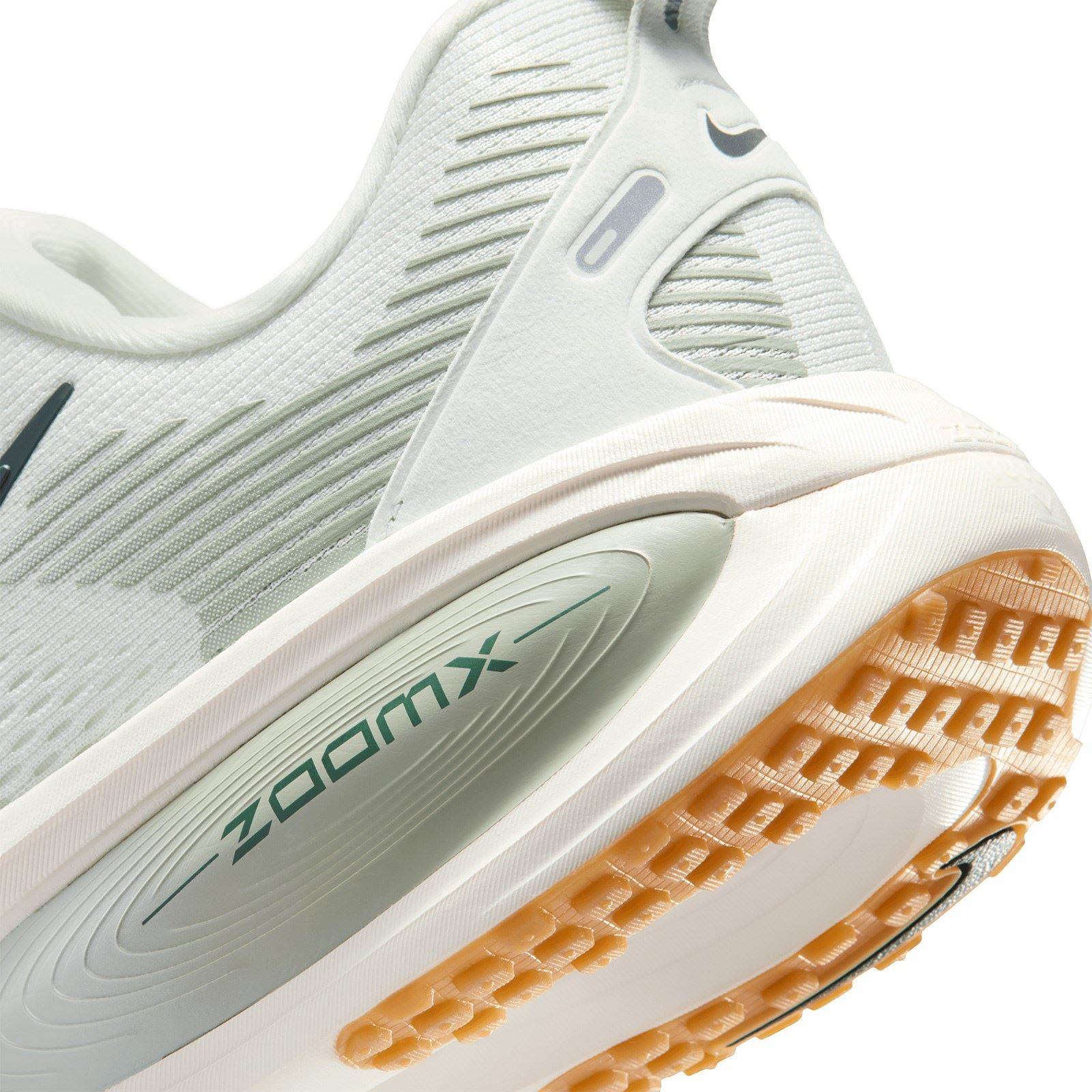 Nike Vomero 18 Mens Road Running Shoes - Image 6