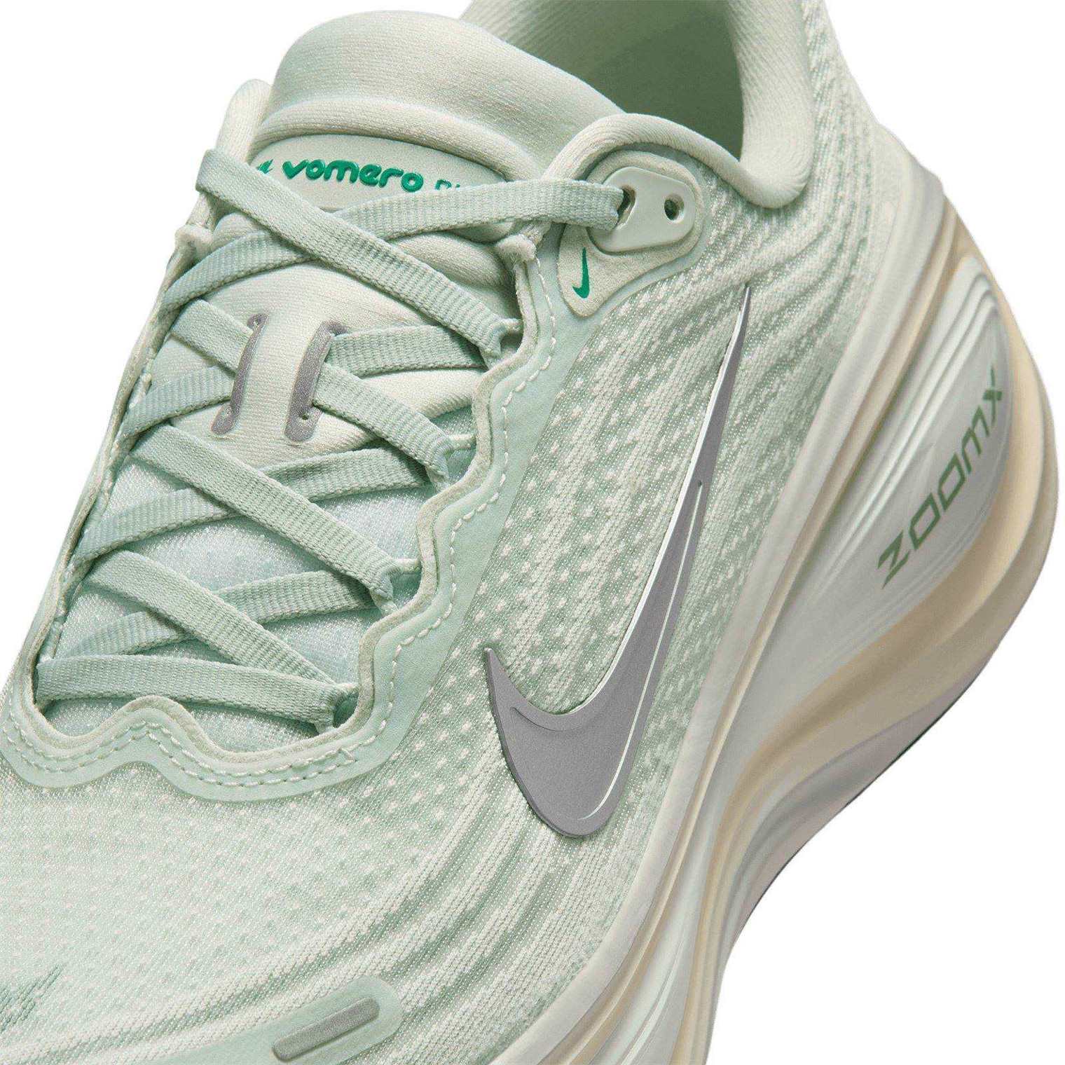 Nike Vomero Plus Womens Road Running Shoes - Image 4