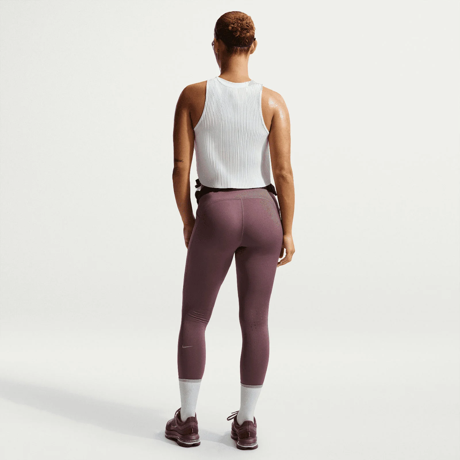 Nike Swift Womens High-Waisted 7/8 Running Leggings with Pockets - Image 8