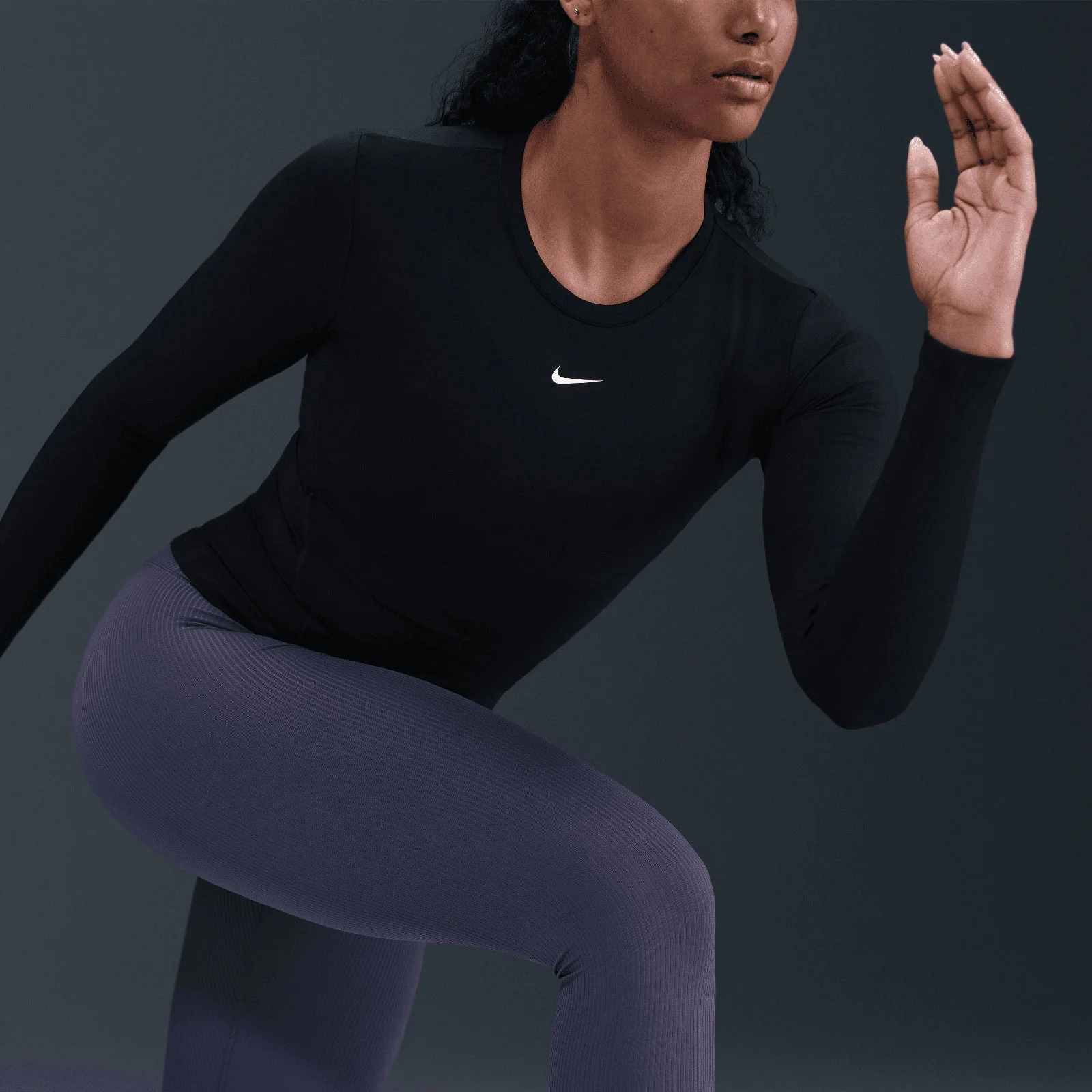 Nike One Fitted Womens Dri-FIT Long-Sleeve Top - Image 4