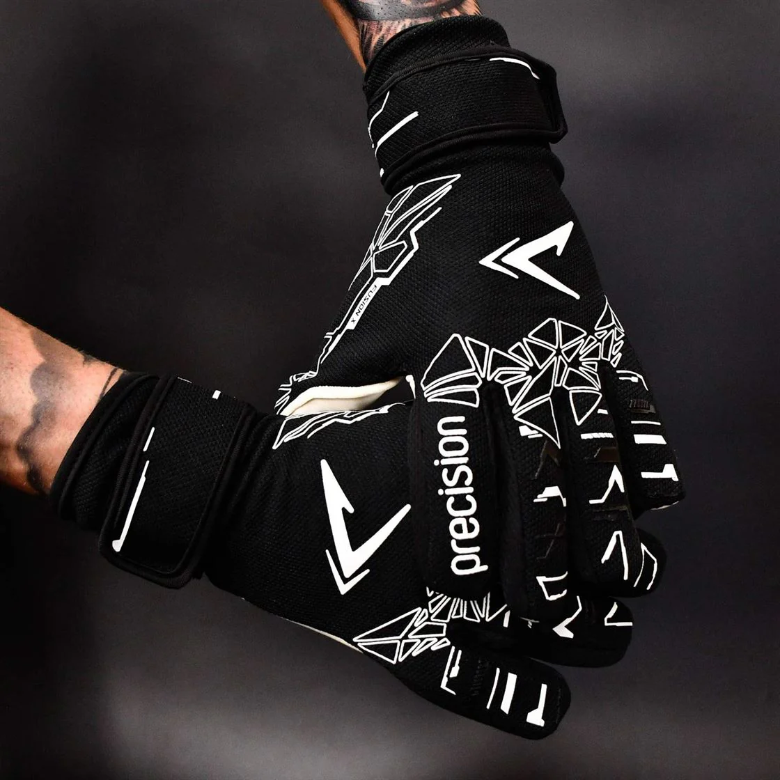 Precision Junior Fusion X Pro Lite Giga Goalkeeper Gloves - Image 4