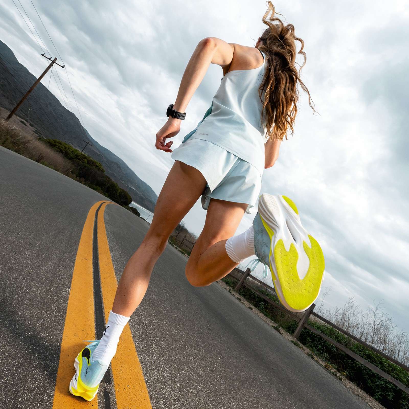 Puma Deviate NITRO™ Elite 4 Womens Lightweight Running Shoes - Image 7