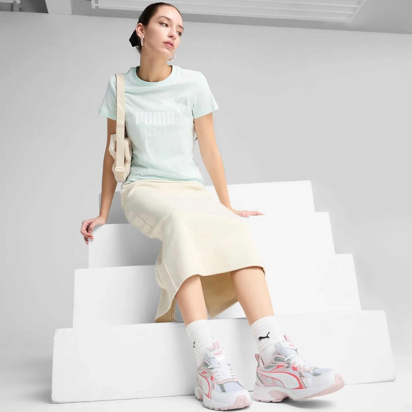 Puma Essentials Womens Short Sleeved No. 1 Logo T-Shirt - Image 7