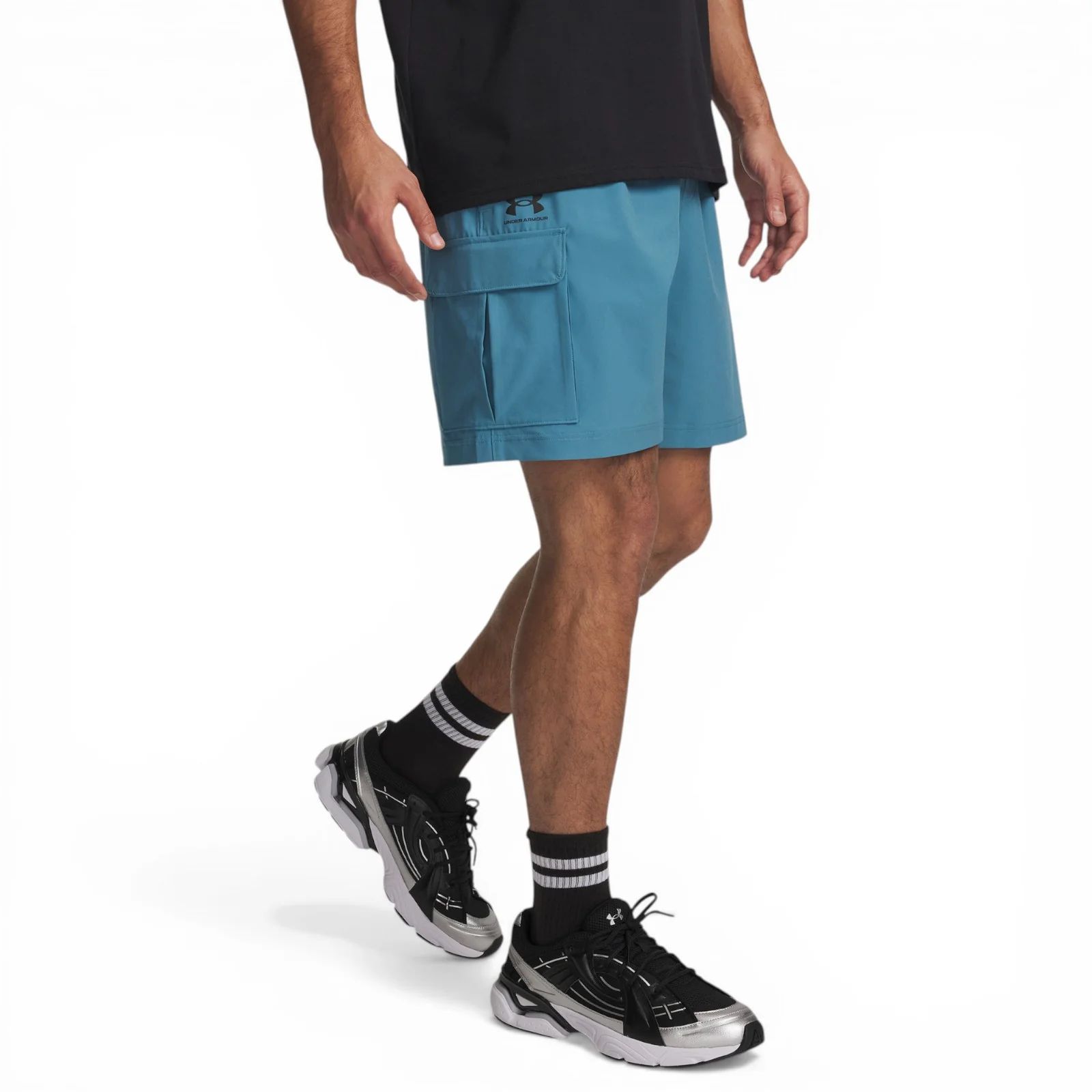 Under Armour Vibe Woven Mens Water-Resistant Cargo Shorts - Image 3