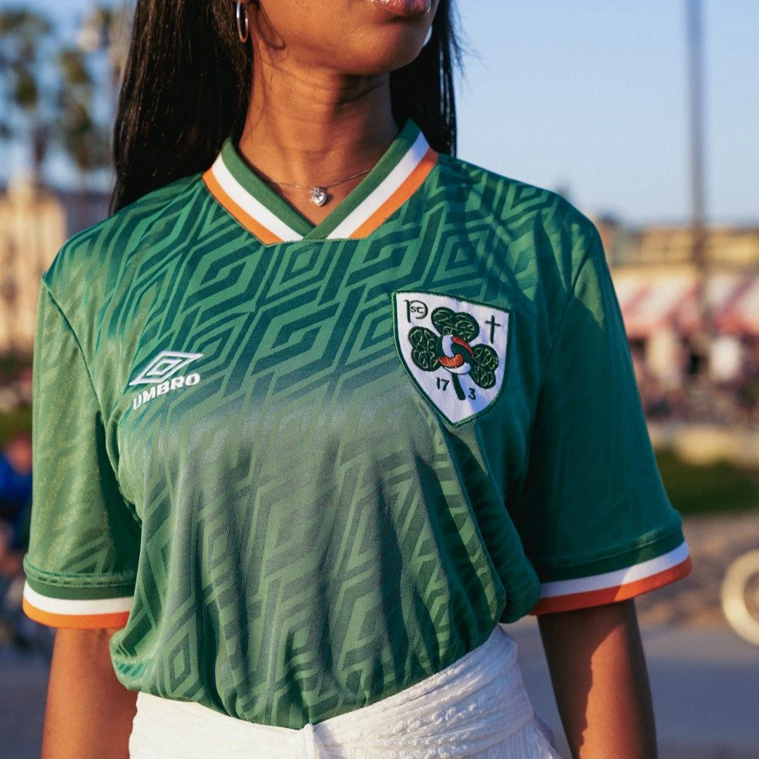 Umbro 17-3 2026 Adults Short Sleeve Football Jersey - Image 11