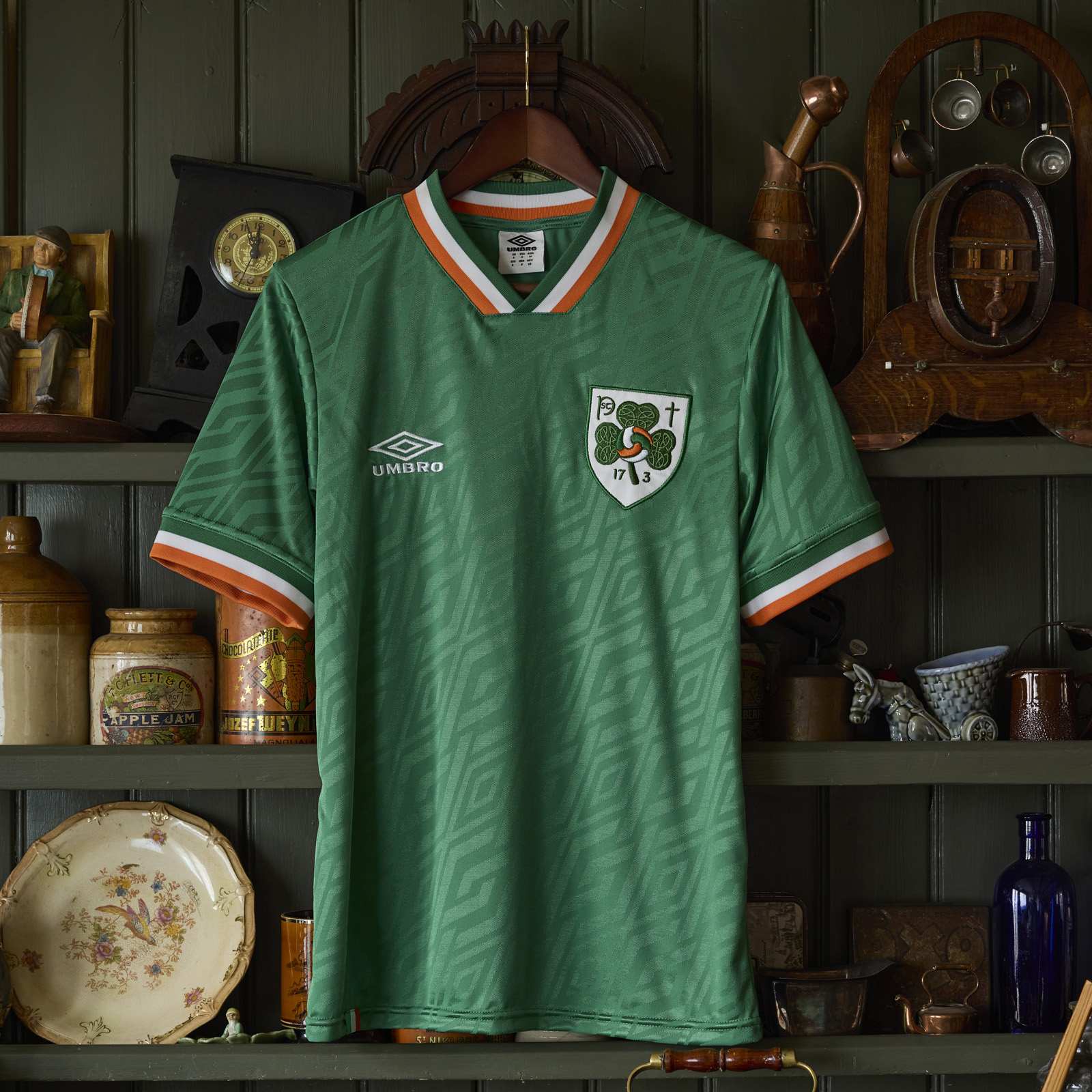 Umbro 17-3 2026 Adults Short Sleeve Football Jersey - Image 4
