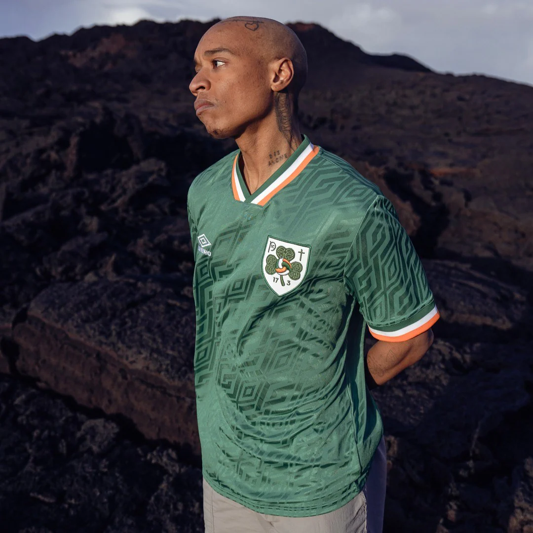 Umbro 17-3 2026 Adults Short Sleeve Football Jersey - Image 5
