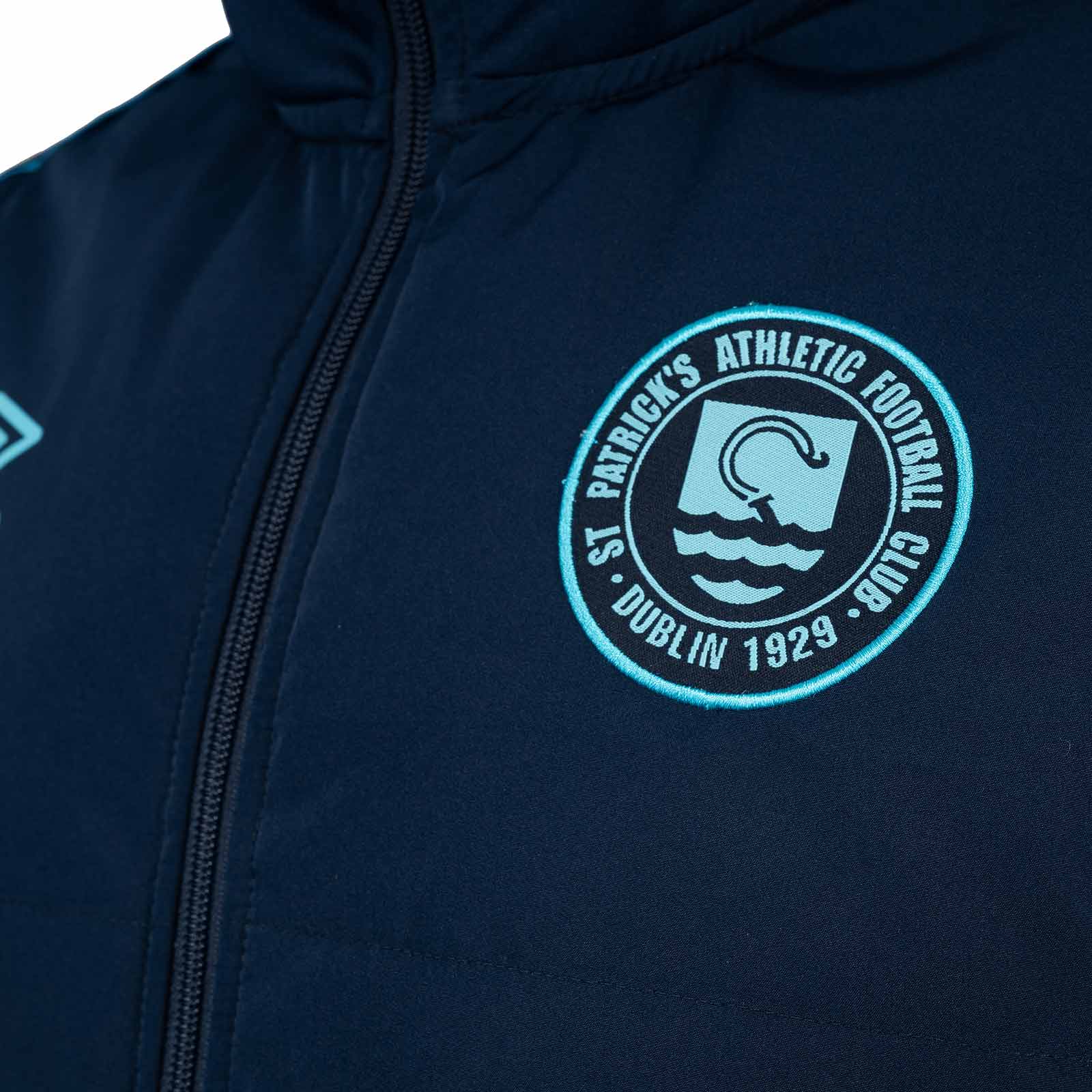 Umbro St Patricks Athletic Football Club 2025 Kids Full-Zip Gilet Vest - Image 3