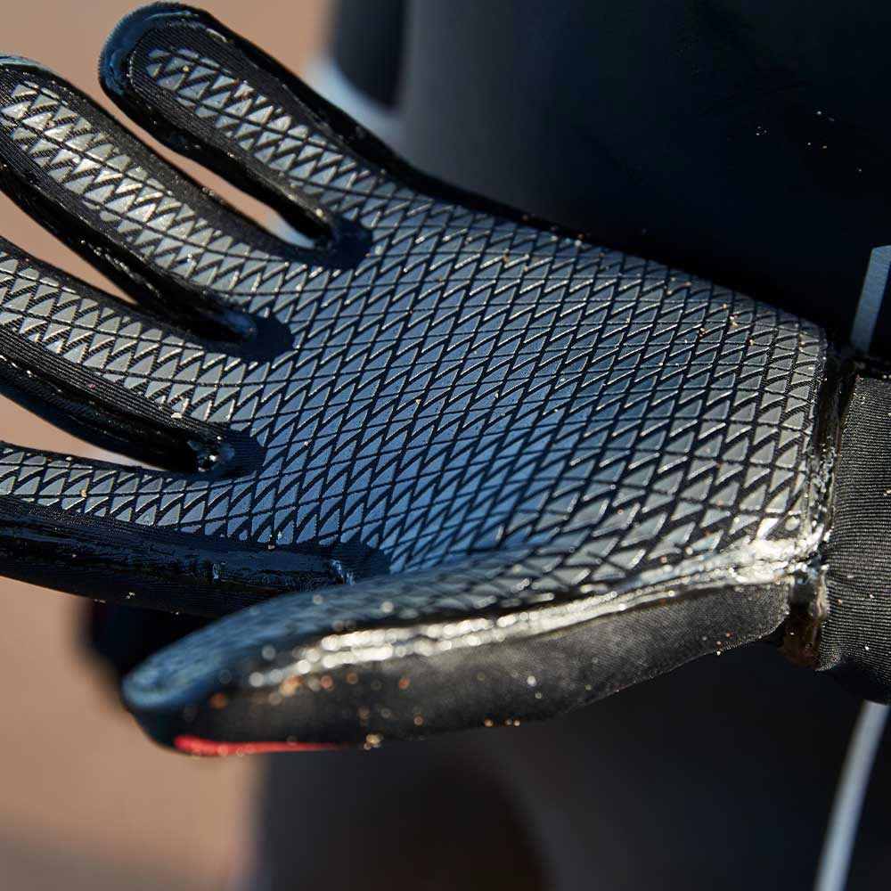 Zone3 Heat-Tech Neoprene Warmth Swim Gloves - Image 3